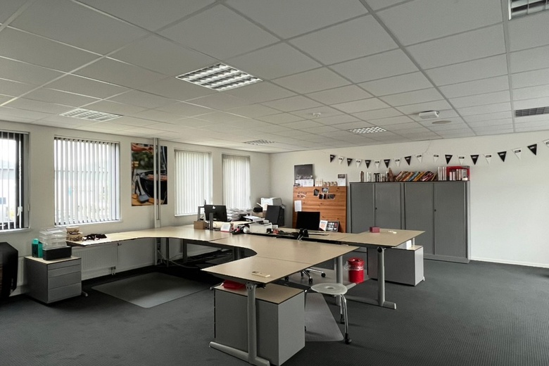 BedrijfsruimteaanTsjukemarwei 12<br/> inSint Nicolaasga