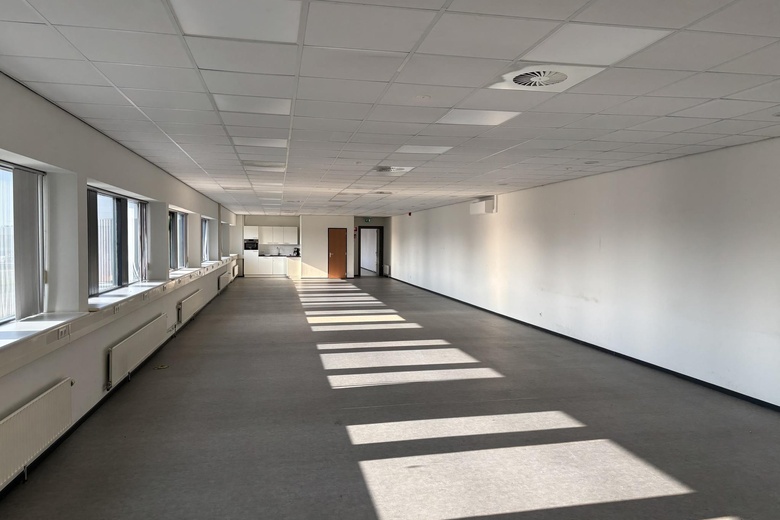 BedrijfsruimteaanBellsingel 20 - 26<br/> inSchiphol-Rijk