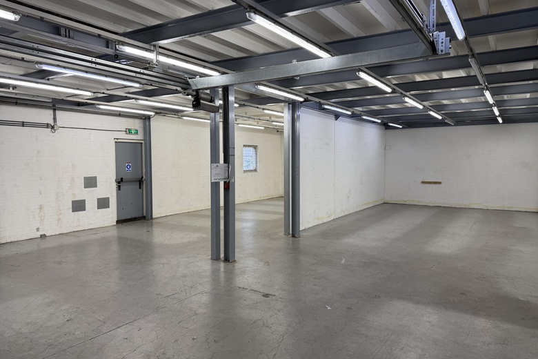 BedrijfsruimteaanZuideinde 44<br/> inBarendrecht