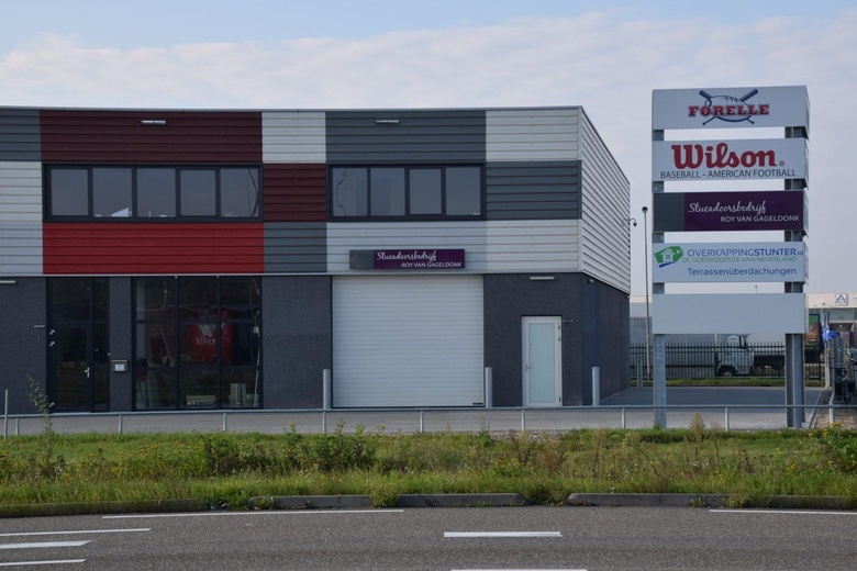 BedrijfsruimteaanMarie Curieweg 3 J<br/> inRoermond BedrijfsruimteaanMarie Curieweg 3 J<br/> inRoermond