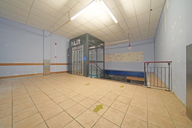 WinkelruimteaanZoetelaarpassage 13<br/> inAlmere WinkelruimteaanZoetelaarpassage 13<br/> inAlmere