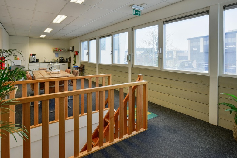 BedrijfsruimteaanMercuriusweg 11<br/> inBarneveld BedrijfsruimteaanMercuriusweg 11<br/> inBarneveld