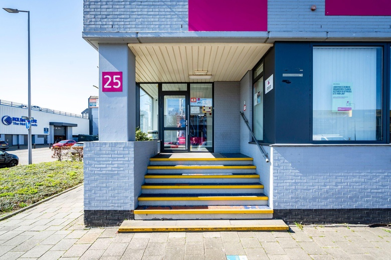KantoorruimteaanAluminiumstraat 25<br/> inRotterdam KantoorruimteaanAluminiumstraat 25<br/> inRotterdam