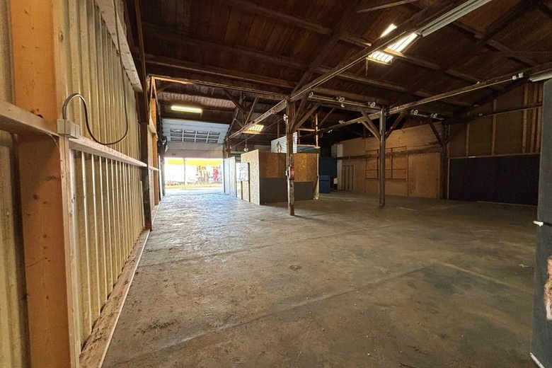 BedrijfsruimteaanMeubelweg 2 E<br/> inEmmeloord BedrijfsruimteaanMeubelweg 2 E<br/> inEmmeloord