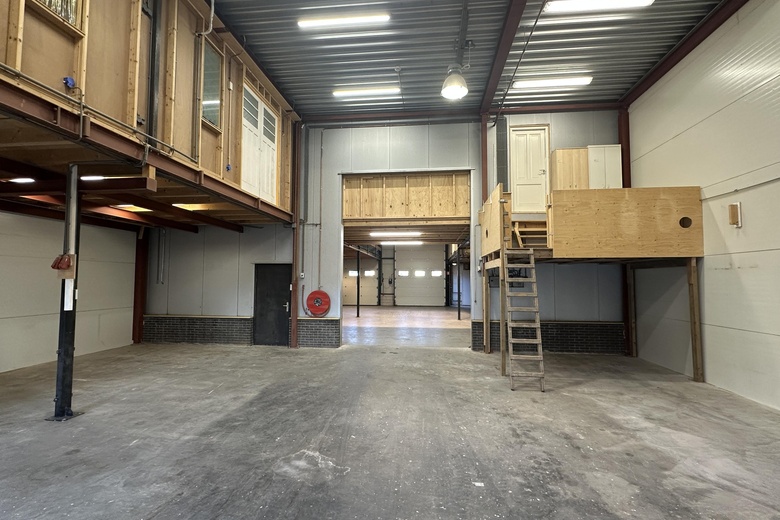 BedrijfsruimteaanJan Tinbergenstraat 19<br/> inReeuwijk BedrijfsruimteaanJan Tinbergenstraat 19<br/> inReeuwijk