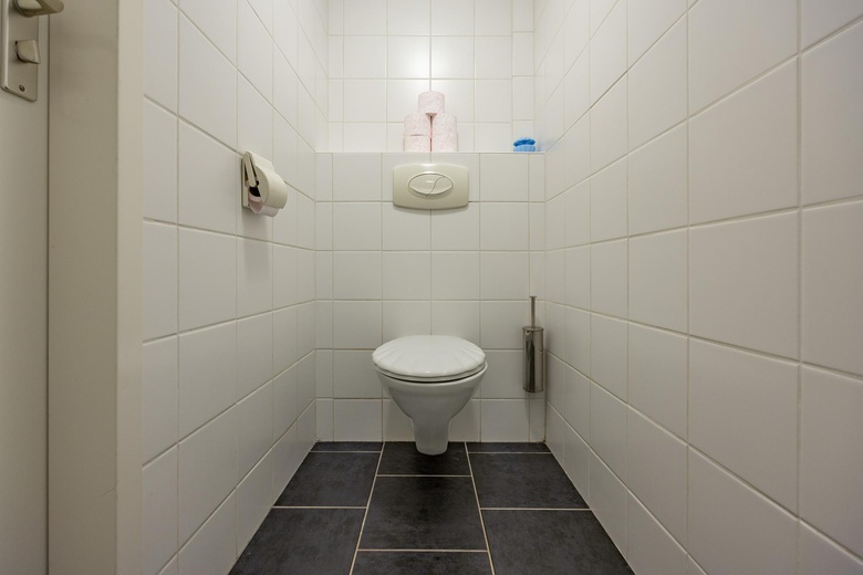 Bedrijfsruimteaan's-Gravenzandseweg 18 J<br/> inWateringen Bedrijfsruimteaan's-Gravenzandseweg 18 J<br/> inWateringen