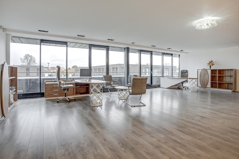 BedrijfsruimteaanMelbournestraat 14<br/> inLijnden BedrijfsruimteaanMelbournestraat 14<br/> inLijnden