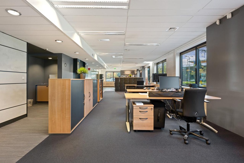 KantoorruimteaanStationsweg 41<br/> inZwijndrecht