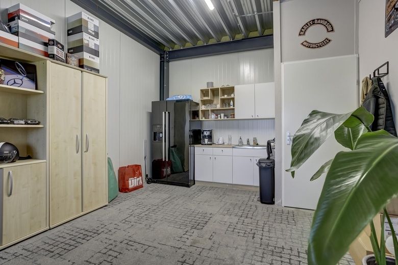 BedrijfsruimteaanPilootweg 11<br/> inStavenisse