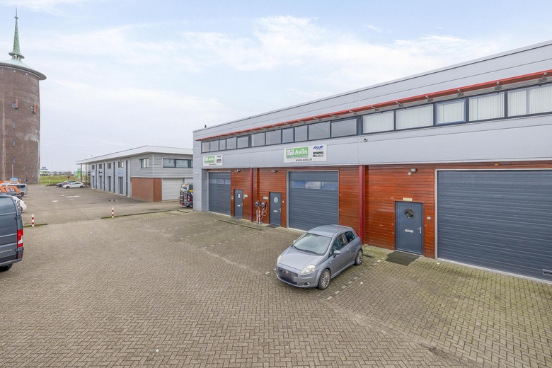 BedrijfsruimteaanWatertoren 41 d<br/> inDirksland BedrijfsruimteaanWatertoren 41 d<br/> inDirksland
