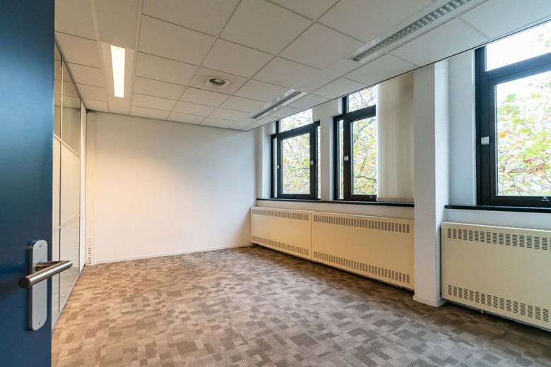 KantoorruimteaanBezuidenhoutseweg 27 - 29<br/> inDen Haag