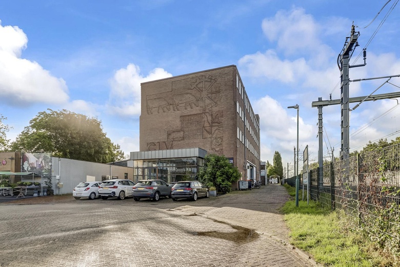 BedrijfsruimteaanStanderdmolen 20<br/> inHouten