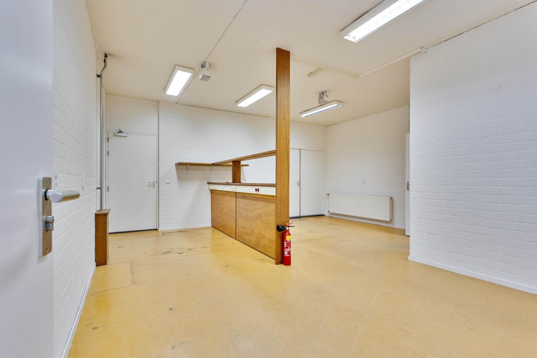 BedrijfsruimteaanProf. Asserweg 22<br/> inWaalwijk