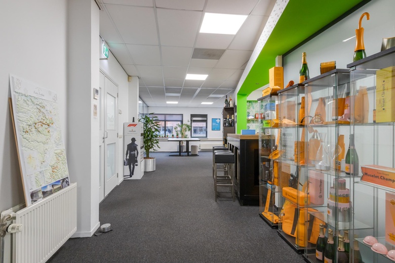 KantoorruimteaanLemelerberg 25 - 27<br/> inAlphen aan den Rijn