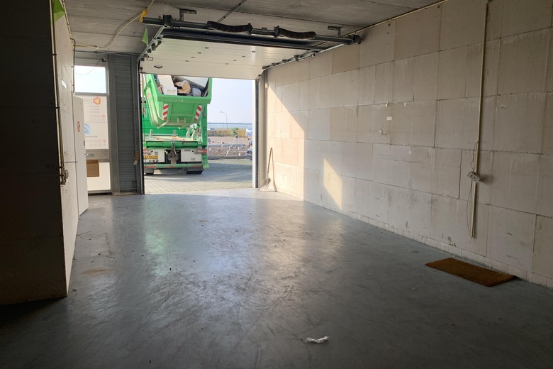 BedrijfsruimteaanApolloweg 2 K<br/> inLelystad BedrijfsruimteaanApolloweg 2 K<br/> inLelystad