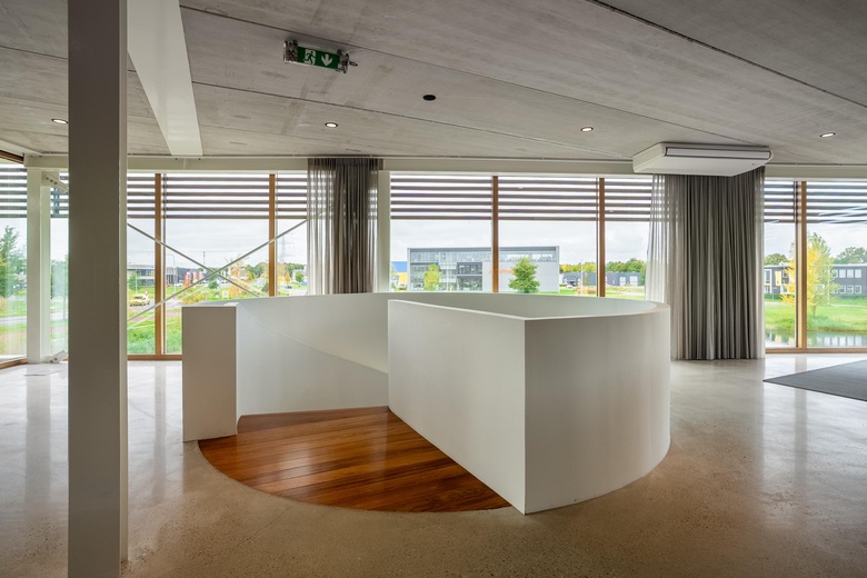 BedrijfsruimteaanRientjesoven 20<br/> inBorne BedrijfsruimteaanRientjesoven 20<br/> inBorne