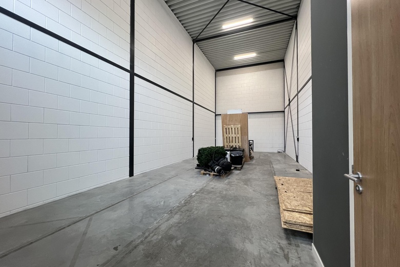 BedrijfsruimteaanReedijk 8 - 11<br/> inHeinenoord