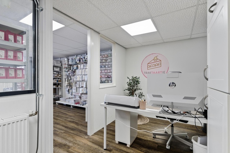 BedrijfsruimteaanTweelingenlaan 34 B<br/> inApeldoorn BedrijfsruimteaanTweelingenlaan 34 B<br/> inApeldoorn