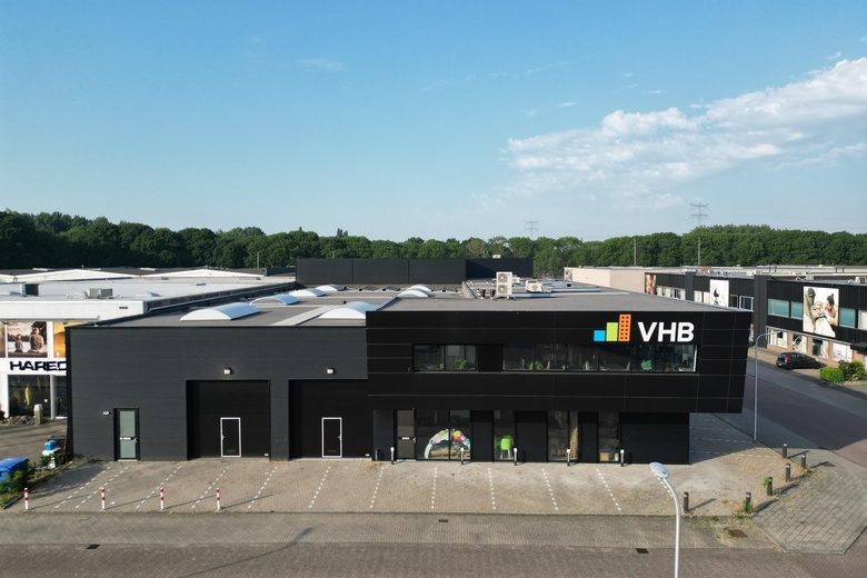 BedrijfsruimteaanMarisstraat 8<br/> inSliedrecht