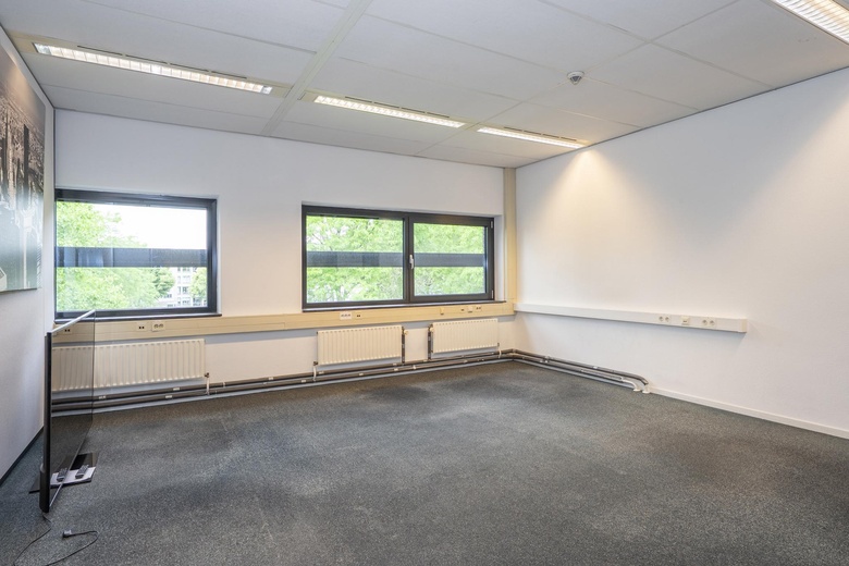 KantoorruimteaanHub Dassenplein 3<br/> inSittard KantoorruimteaanHub Dassenplein 3<br/> inSittard
