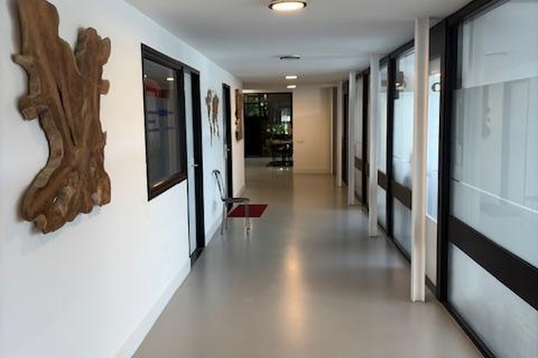 KantoorruimteaanKoninginneweg 1<br/> inZwijndrecht KantoorruimteaanKoninginneweg 1<br/> inZwijndrecht