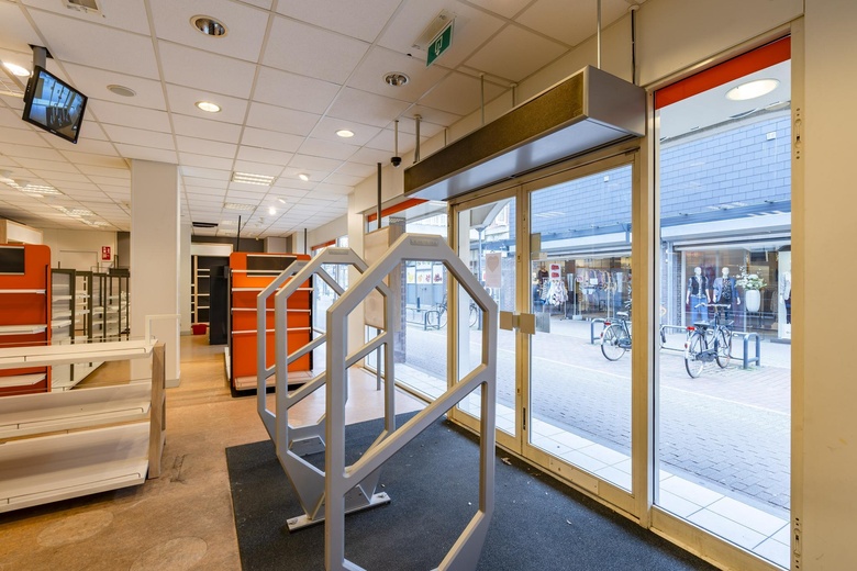 WinkelruimteaanOostermeent-West 9<br/> inHuizen WinkelruimteaanOostermeent-West 9<br/> inHuizen
