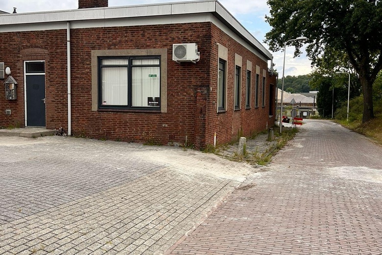 BedrijfsruimteaanBinnenhaven 28<br/> inEnschede BedrijfsruimteaanBinnenhaven 28<br/> inEnschede