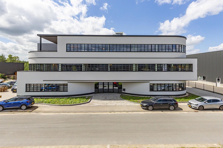 BedrijfsruimteaanCenturionbaan 140<br/> inSoesterberg BedrijfsruimteaanCenturionbaan 140<br/> inSoesterberg