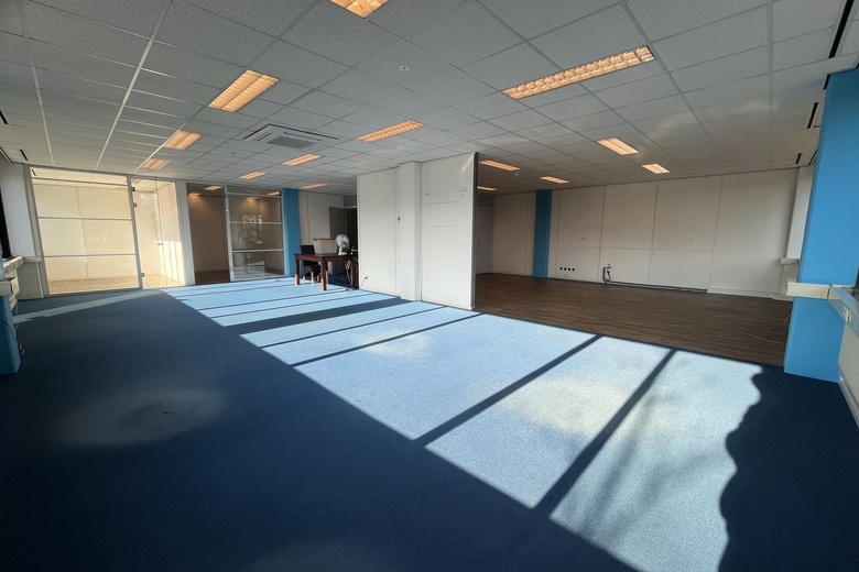 KantoorruimteaanZaagmolenlaan 4<br/> inWoerden KantoorruimteaanZaagmolenlaan 4<br/> inWoerden