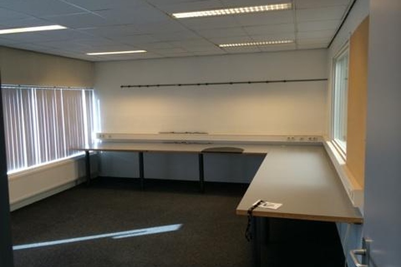 BedrijfsruimteaanBreinderveldweg 17 B<br/> inSchinnen