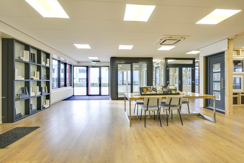 BedrijfsruimteaanWilgenkade 1<br/> inHouten