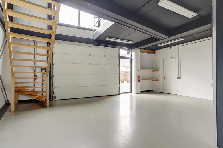 BedrijfsruimteaanGrote Esch 1195<br/> inMoordrecht BedrijfsruimteaanGrote Esch 1195<br/> inMoordrecht
