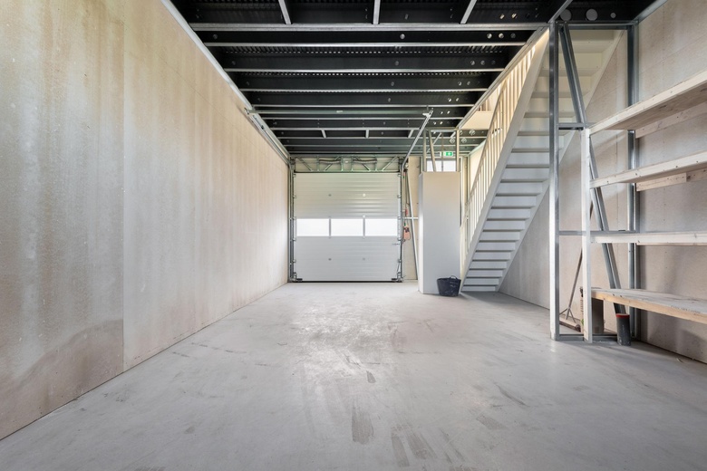 BedrijfsruimteaanHarmoniestraat 31<br/> inVelsen