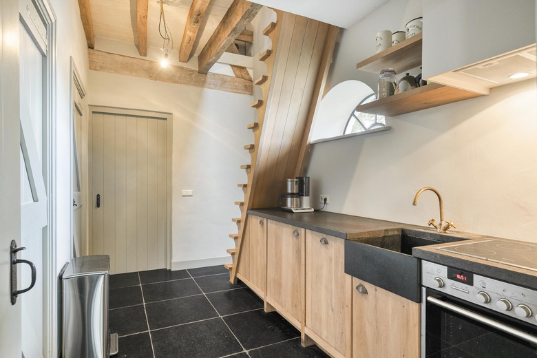 KantoorruimteaanZwanenburgseweg 6 a<br/> inHeeswijk