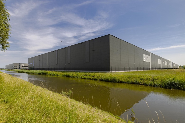 BedrijfsruimteaanWalravenlaan 9<br/> inSchiphol-Rijk BedrijfsruimteaanWalravenlaan 9<br/> inSchiphol-Rijk