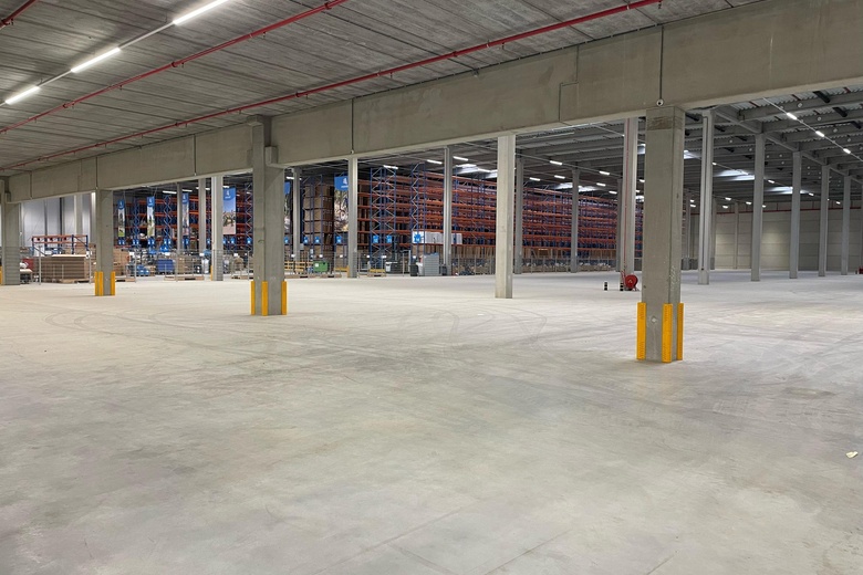 BedrijfsruimteaanRietgraaf 8<br/> inOosterhout