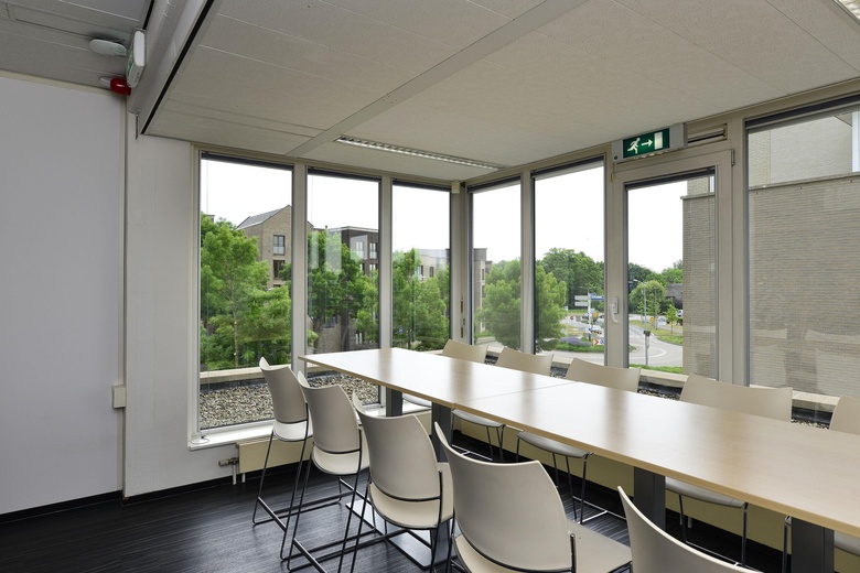 KantoorruimteaanLeeuwenveldseweg 5 f<br/> inWeesp