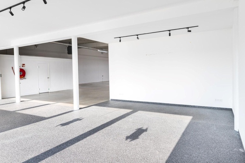 BedrijfsruimteaanHofkamp 25 25A<br/> inGeleen