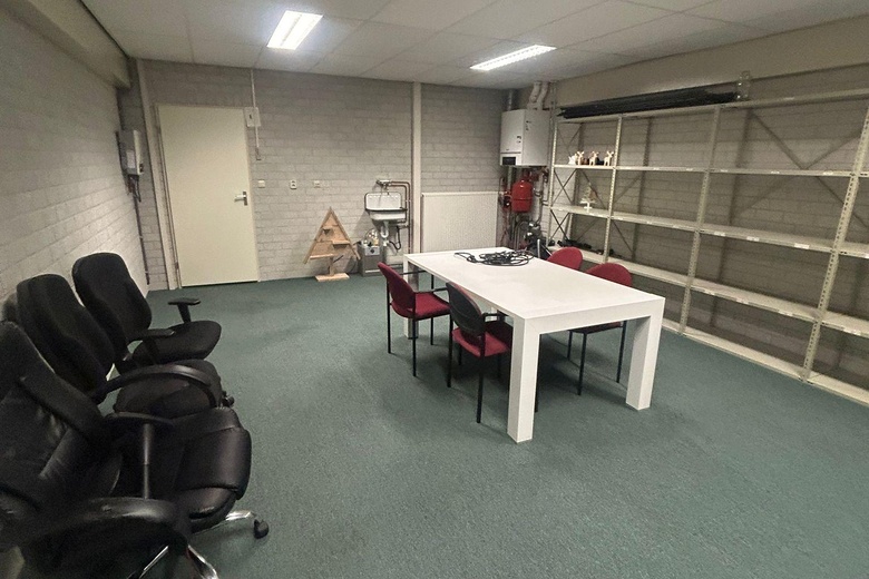 KantoorruimteaanTubantenweg 14<br/> inOss KantoorruimteaanTubantenweg 14<br/> inOss