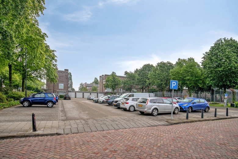 WinkelruimteaanSingel 1940-1945 173<br/> inOss