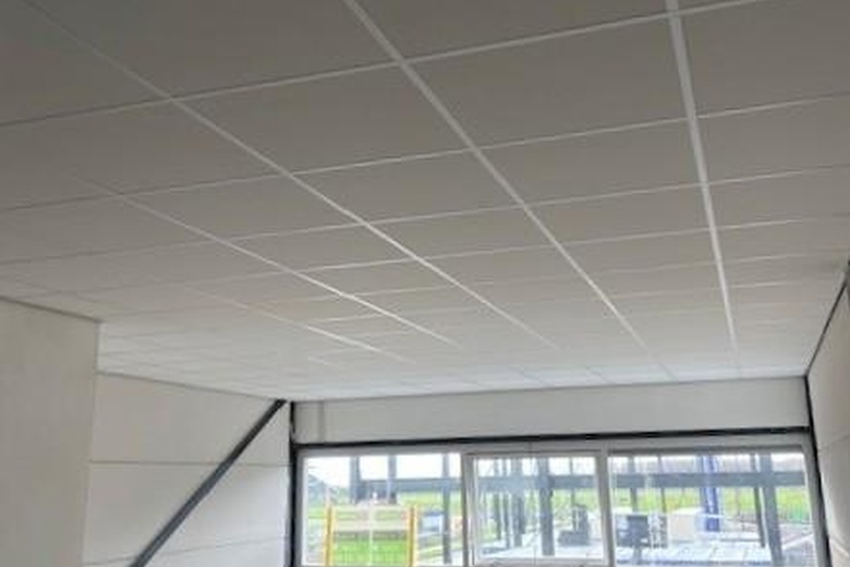 BedrijfsruimteaanVoltaweg 18 02<br/> inHellevoetsluis