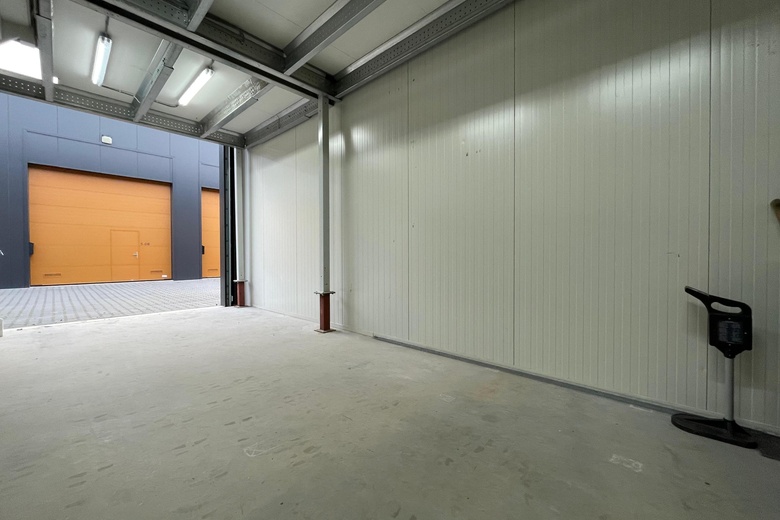 BedrijfsruimteaanZeilschip 3 07<br/> inHouten