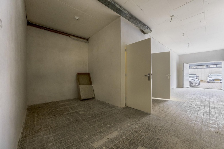 WinkelruimteaanHagelingerweg 55<br/> inSantpoort-Noord WinkelruimteaanHagelingerweg 55<br/> inSantpoort-Noord