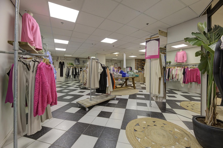 WinkelruimteaanIn den Vijfhoek 39<br/> inOldenzaal WinkelruimteaanIn den Vijfhoek 39<br/> inOldenzaal