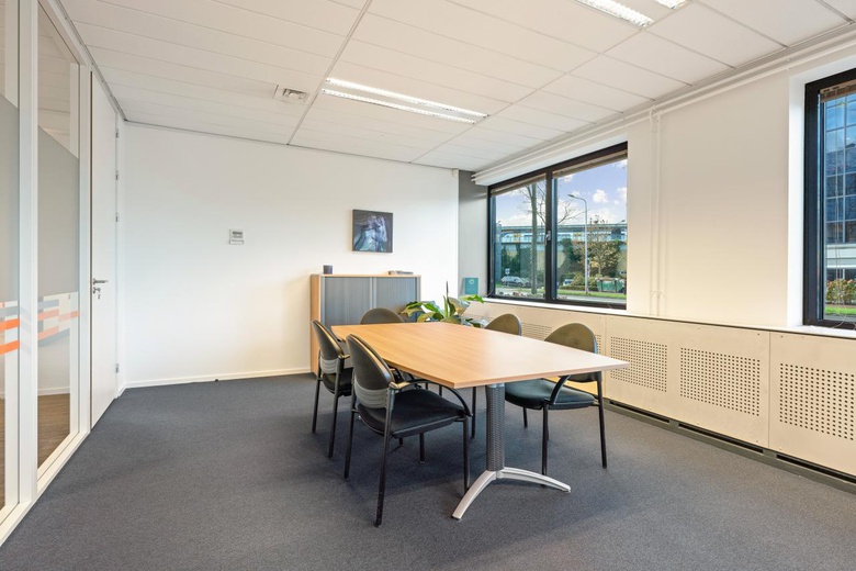 KantoorruimteaanStationsweg 41<br/> inZwijndrecht