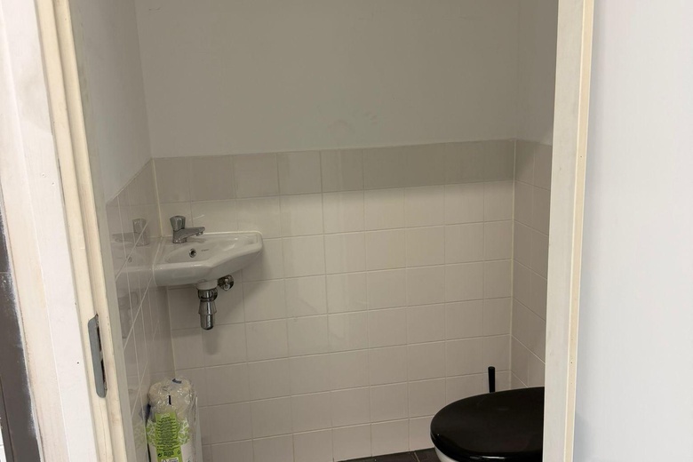 BedrijfsruimteaanC. Verolmelaan 221<br/> inUithoorn