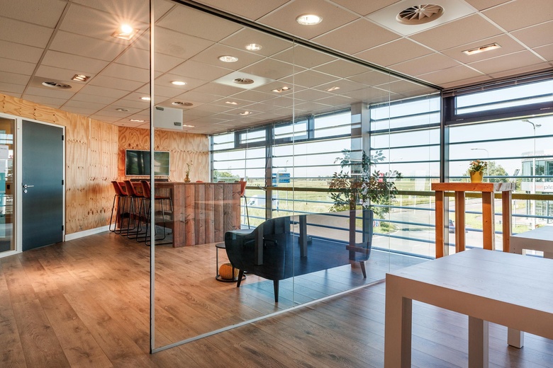 KantoorruimteaanEdisonweg 1c en 1d<br/> inIJsselstein