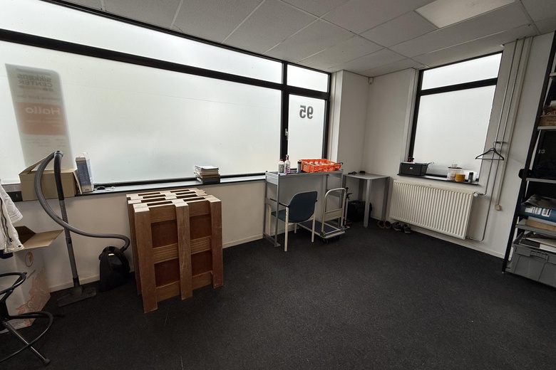 BedrijfsruimteaanRooseindsestraat 95<br/> inHelmond