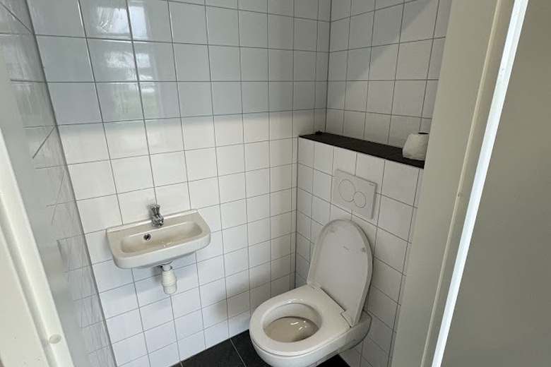 BedrijfsruimteaanJade 120<br/> inDordrecht BedrijfsruimteaanJade 120<br/> inDordrecht