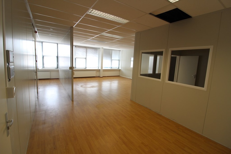 WinkelruimteaanBellstraat 2 D<br/> inVlaardingen